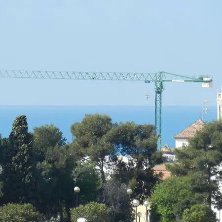 Med A 2 Kilometros Andando De La Playa, Del Puerto De Aguadoc Y A 4 Del Centro De Muy Soleada Todo El Dia Capacidad Superior A 16 Personas No Requiere Coche Villa *