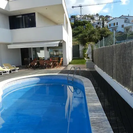 Med A 2 Kilometros Andando De La Playa, Del Puerto De Aguadoc Y A 4 Del Centro De Muy Soleada Todo El Dia Capacidad Superior A 16 Personas No Requiere Coche Villa