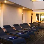 Med A 2 Kilometros Andando De La Playa, Del Puerto De Aguadoç Y A 4 Del Centro De Muy Soleada Todo El Dia Capacidad Superior A 16 Personas No Requiere Coche *