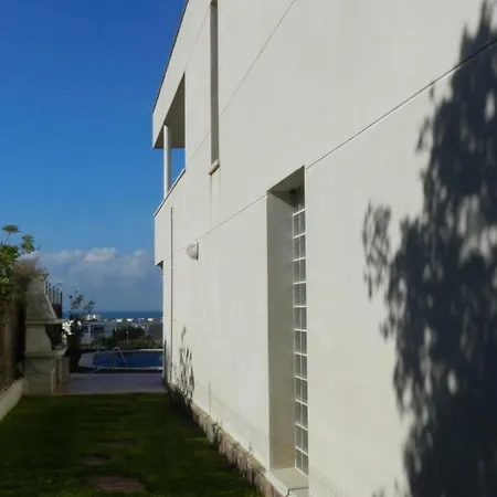 Med A 2 Kilometros Andando De La Playa, Del Puerto De Aguadoc Y A 4 Del Centro De Muy Soleada Todo El Dia Capacidad Superior A 16 Personas No Requiere Coche וילה