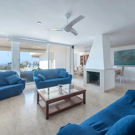 Med A 2 Kilometros Andando De La Playa, Del Puerto De Aguadoç Y A 4 Del Centro De Muy Soleada Todo El Dia Capacidad Superior A 16 Personas No Requiere Coche * Sitges