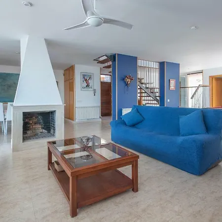 Med A 2 Kilometros Andando De La Playa, Del Puerto De Aguadoc Y A 4 Del Centro De Muy Soleada Todo El Dia Capacidad Superior A 16 Personas No Requiere Coche וילה סיטגס