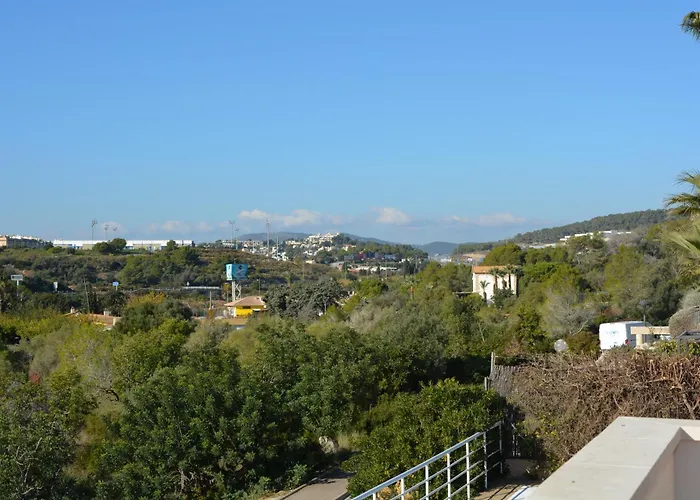 Med A 2 Kilometros Andando De La Playa, Del Puerto De Aguadoc Y A 4 Del Centro De Muy Soleada Todo El Dia Capacidad Superior A 16 Personas No Requiere Coche Willa Sitges