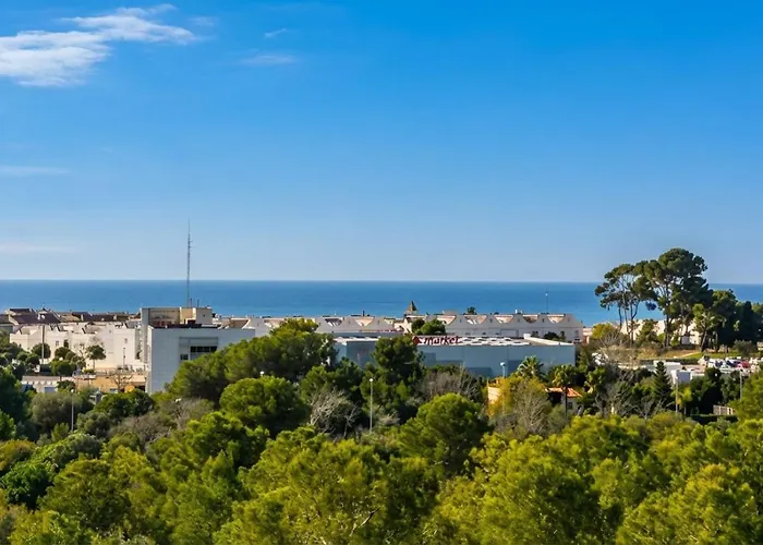 Med A 2 Kilometros Andando De La Playa, Del Puerto De Aguadoc Y A 4 Del Centro De Muy Soleada Todo El Dia Capacidad Superior A 16 Personas No Requiere Coche Willa